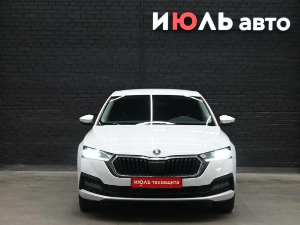Skoda Octavia IV (A8) с пробегом 2020 года, цена 2 080 000 рублей, 136996 км, лифтбек, Автокод Объявления