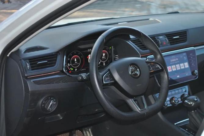 Skoda Superb III с пробегом 2019 года, цена 1 849 000 рублей, 61454 км, лифтбек, Автокод Объявления