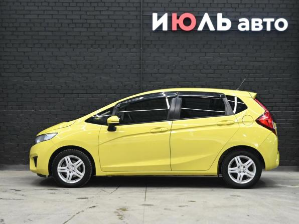 Honda Fit III с пробегом 2013 года, цена 899 000 рублей, 176262 км, хэтчбек, Автокод Объявления