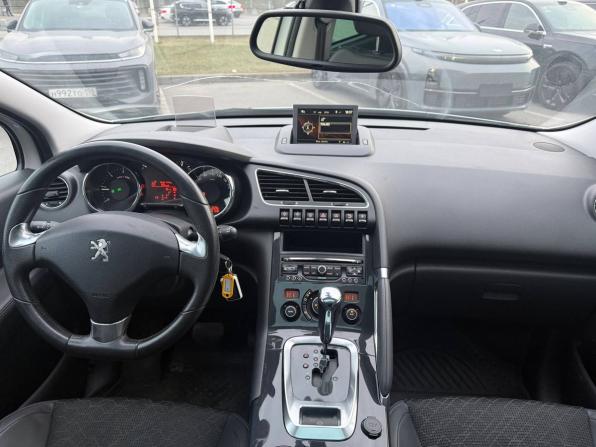 Peugeot 3008 I Рестайлинг с пробегом 2016 года, цена 925 000 рублей, 175000 км, внедорожник, Автокод Объявления