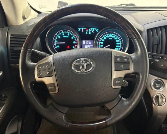 Toyota Land Cruiser 200 Series с пробегом 2010 года, цена 2 850 000 рублей, 288000 км, внедорожник, Автокод Объявления