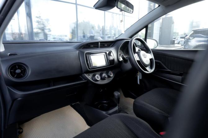 Toyota Vitz III (XP130) Рестайлинг 2 с пробегом 2019 года, цена 899 000 рублей, 86620 км, хэтчбек, Автокод Объявления