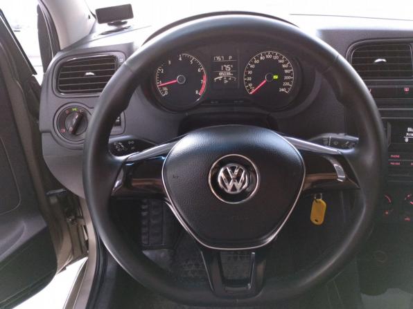 Volkswagen Polo V Рестайлинг с пробегом 2016 года, цена 930 000 рублей, 185000 км, седан, Автокод Объявления