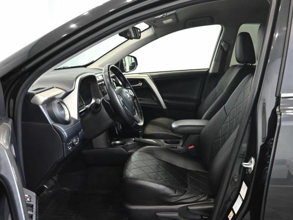 Toyota RAV4 IV (XA40) с пробегом 2015 года, цена 1 910 000 рублей, 253823 км, внедорожник, Автокод Объявления