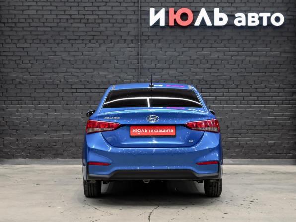 Hyundai Solaris II с пробегом 2017 года, цена 1 400 000 рублей, 61164 км, седан, Автокод Объявления