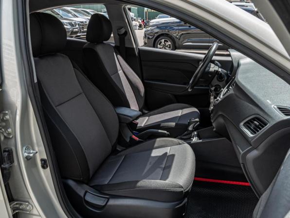 Hyundai Solaris II с пробегом 2018 года, цена 1 490 000 рублей, 100902 км, седан, Автокод Объявления