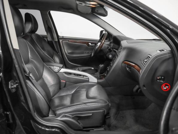 Volvo XC70 I Рестайлинг с пробегом 2006 года, цена 899 000 рублей, 322908 км, универсал, Автокод Объявления