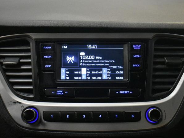 Hyundai Solaris II с пробегом 2017 года, цена 779 000 рублей, 288312 км, седан, Автокод Объявления