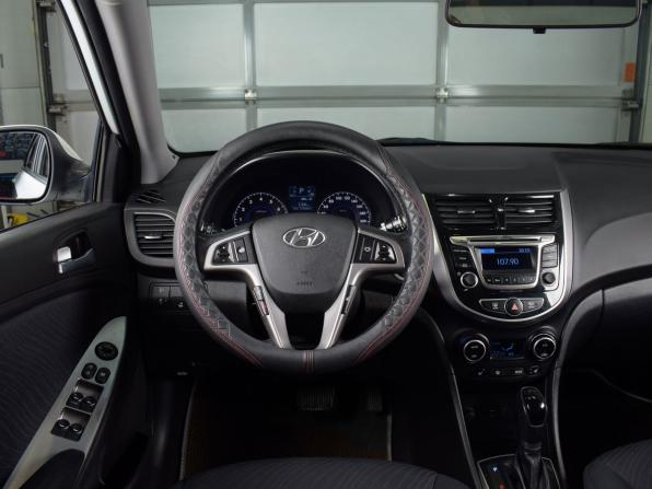 Hyundai Solaris I Рестайлинг с пробегом 2016 года, цена 1 149 995 рублей, 122567 км, седан, Автокод Объявления