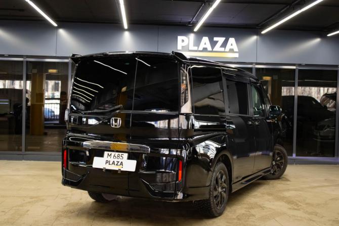 Honda Stepwgn V Рестайлинг с пробегом 2019 года, цена 3 049 000 рублей, 64408 км, минивэн, Автокод Объявления