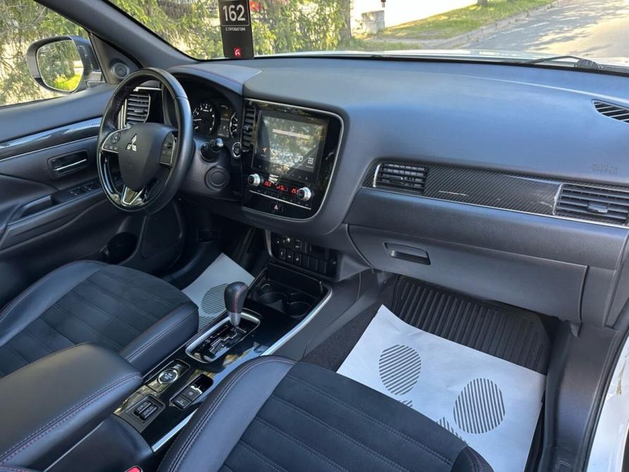 Mitsubishi Outlander III Рестайлинг 3 Санкт-Петербург  - изображение 14