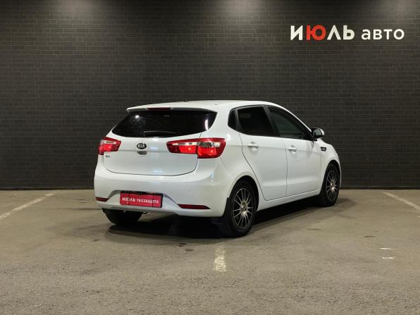 Kia Rio III с пробегом 2013 года, цена 890 000 рублей, 131523 км, хэтчбек, Автокод Объявления