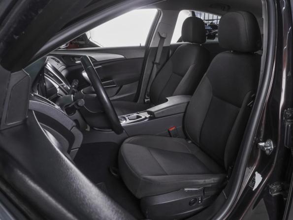 Opel Insignia I Рестайлинг с пробегом 2014 года, цена 980 000 рублей, 244919 км, седан, Автокод Объявления