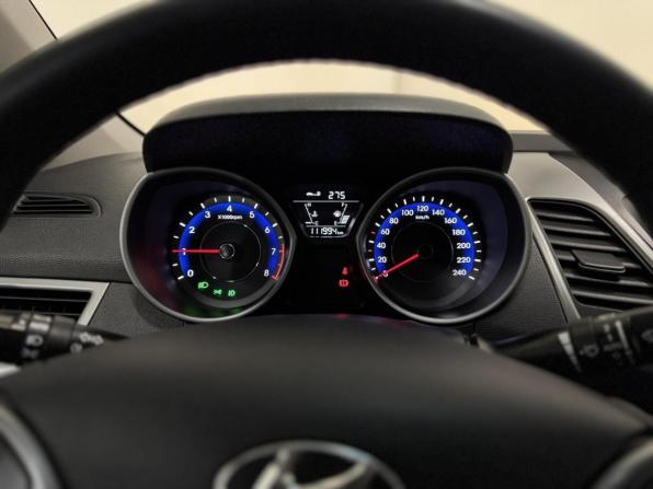 Hyundai Elantra V (MD) Рестайлинг с пробегом 2015 года, цена 1 399 000 рублей, 111991 км, седан, Автокод Объявления