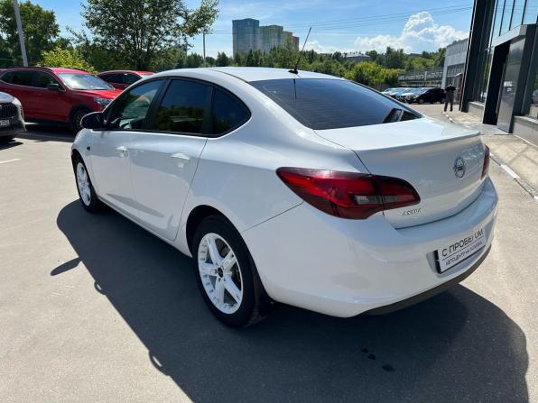 Opel Astra J Рестайлинг с пробегом 2014 года, цена 639 000 рублей, 157000 км, седан, Автокод Объявления