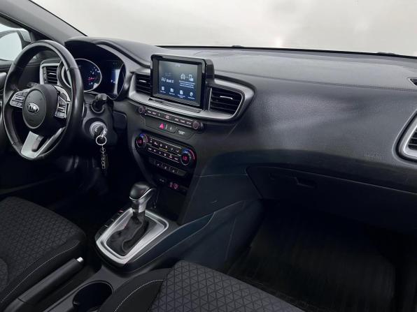 Kia Ceed III с пробегом 2018 года, цена 1 697 000 рублей, 98362 км, хэтчбек, Автокод Объявления