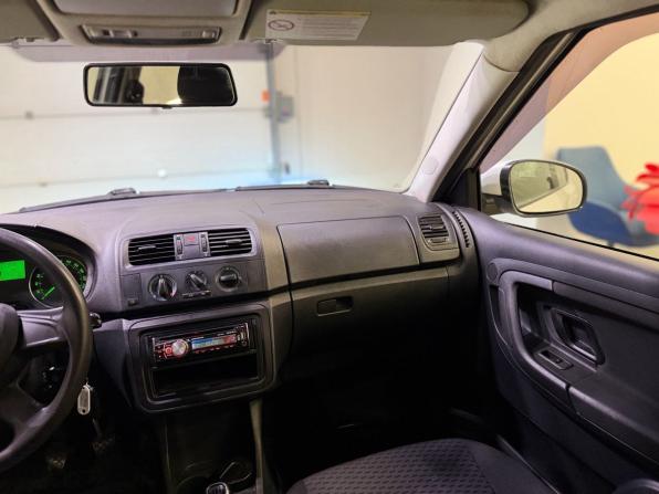 Skoda Fabia II Рестайлинг с пробегом 2013 года, цена 249 000 рублей, 573169 км, хэтчбек, Автокод Объявления