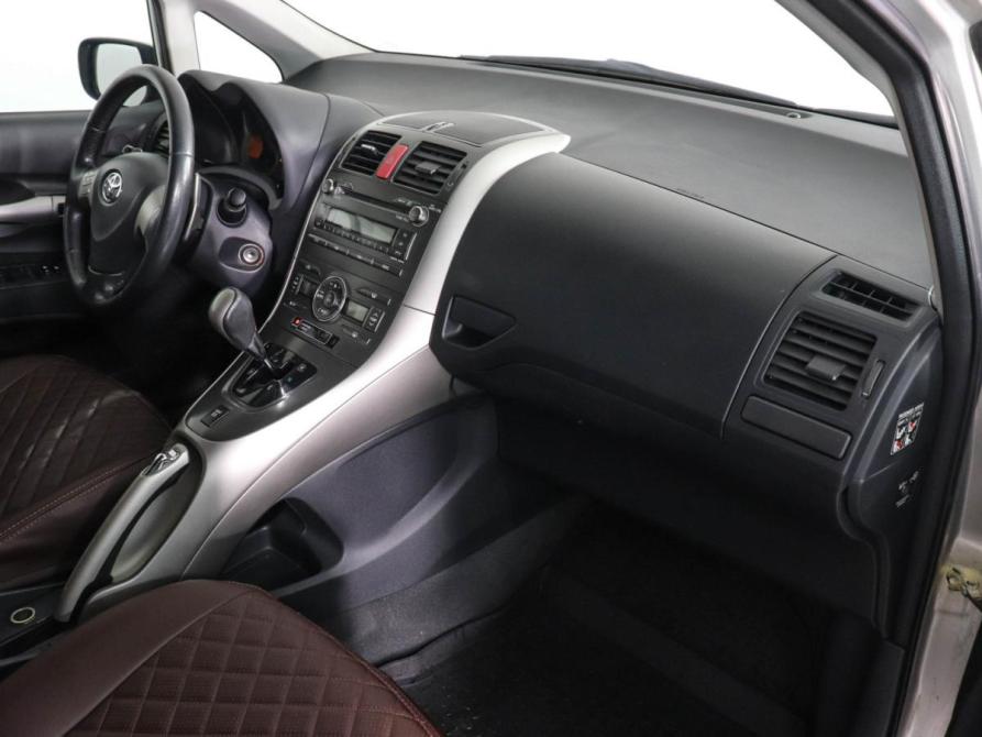 Toyota Auris I Химки  - изображение 11