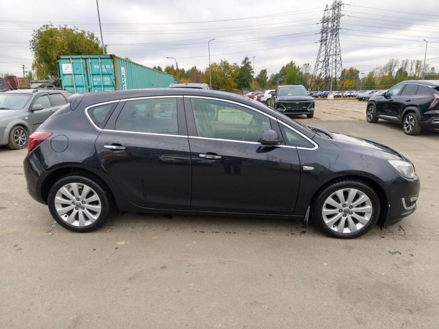 Opel Astra J Рестайлинг Санкт-Петербург  - изображение 4