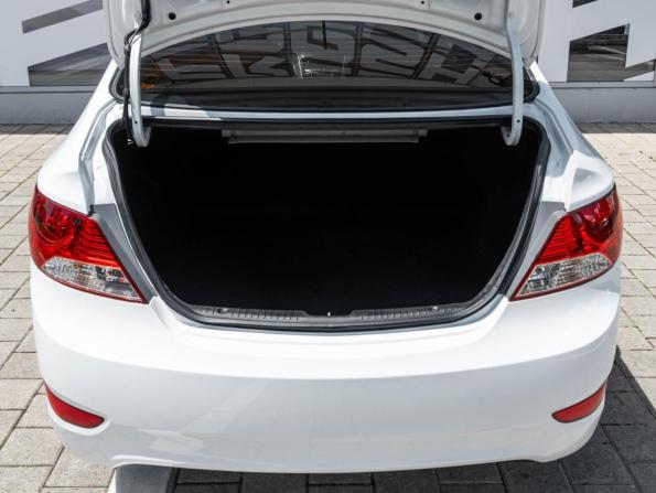Hyundai Solaris I с пробегом 2013 года, цена 1 029 800 рублей, 138213 км, седан, Автокод Объявления