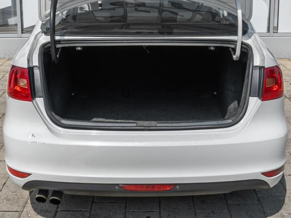 Volkswagen Jetta VI с пробегом 2011 года, цена 1 015 000 рублей, 164554 км, седан, Автокод Объявления