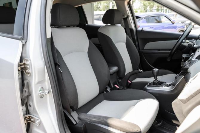 Chevrolet Cruze I Рестайлинг с пробегом 2013 года, цена 749 000 рублей, 160328 км, хэтчбек, Автокод Объявления