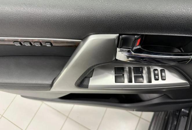 Toyota Land Cruiser 200 Series Рестайлинг 1 с пробегом 2014 года, цена 3 750 000 рублей, 250707 км, внедорожник, Автокод Объявления