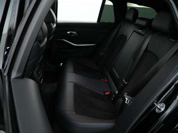 BMW 3 серии VII (G2x) с пробегом 2021 года, цена 4 149 046 рублей, 69886 км, универсал, Автокод Объявления