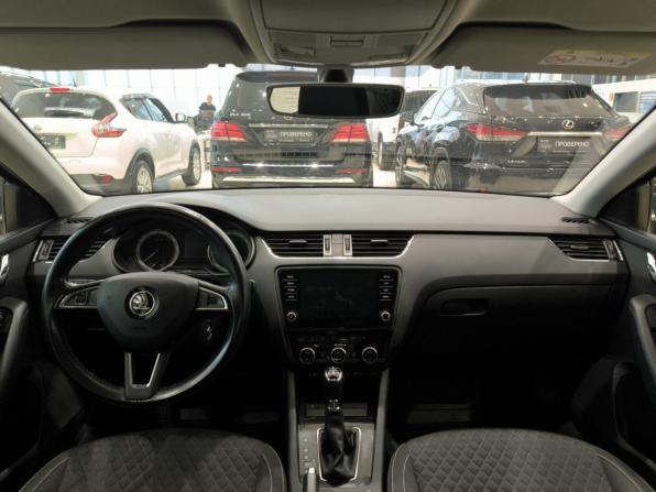 Skoda Octavia III (A7) Рестайлинг с пробегом 2017 года, цена 1 780 000 рублей, 151500 км, лифтбек, Автокод Объявления