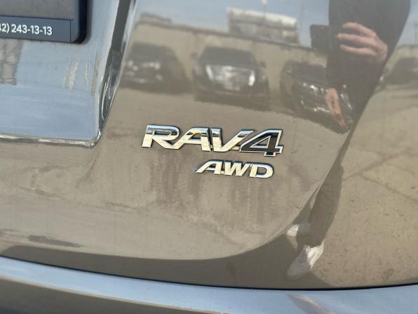 Toyota RAV4 IV (XA40) Рестайлинг с пробегом 2016 года, цена 2 490 000 рублей, 186988 км, внедорожник, Автокод Объявления