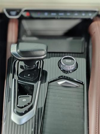 Geely Monjaro I с пробегом 2023 года, цена 2 949 000 рублей, 71047 км, внедорожник, Автокод Объявления
