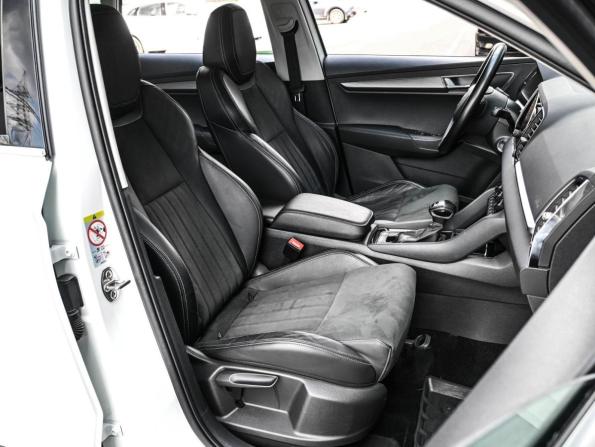 Skoda Karoq I с пробегом 2020 года, цена 2 329 000 рублей, 72412 км, внедорожник, Автокод Объявления