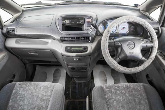 Nissan Serena II (C24) с пробегом 2000 года, цена 649 000 рублей, 256600 км, минивэн, Автокод Объявления