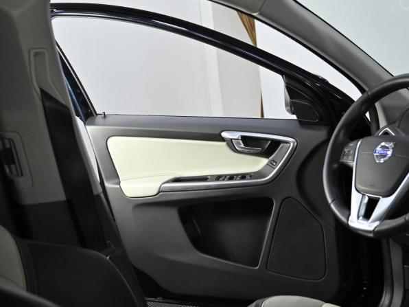 Volvo XC60 I Рестайлинг с пробегом 2016 года, цена 1 949 000 рублей, 107000 км, внедорожник, Автокод Объявления