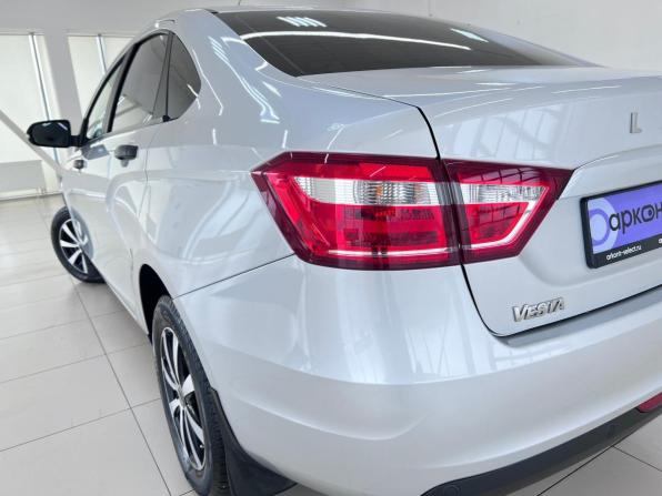 Lada (ВАЗ) Vesta I с пробегом 2017 года, цена 950 000 рублей, 53500 км, седан, Автокод Объявления
