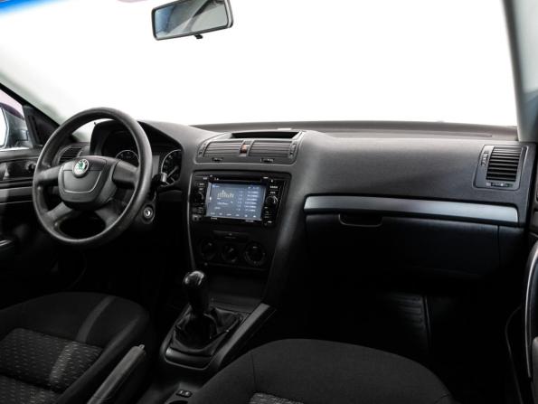Skoda Octavia II (A5) Рестайлинг с пробегом 2011 года, цена 599 000 рублей, 205644 км, лифтбек, Автокод Объявления
