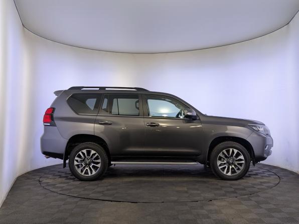 Toyota Land Cruiser Prado 150 Series Рестайлинг 3 с пробегом 2022 года, цена 7 990 000 рублей, 30746 км, внедорожник, Автокод Объявления