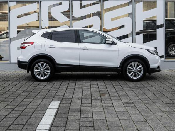 Nissan Qashqai II с пробегом 2015 года, цена 1 670 000 рублей, 92354 км, внедорожник, Автокод Объявления