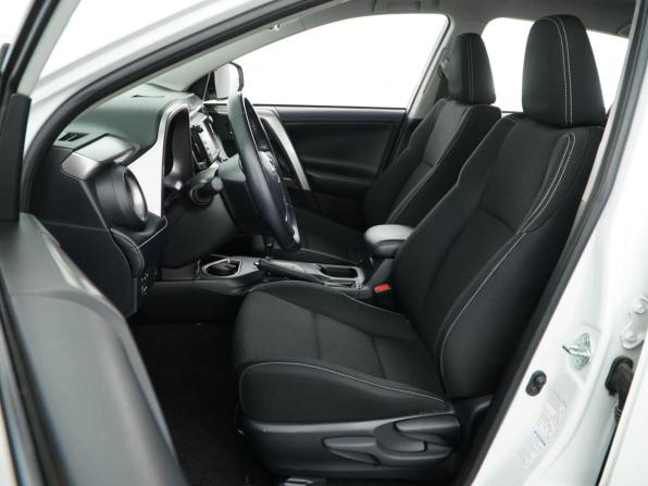 Toyota RAV4 IV (XA40) Рестайлинг с пробегом 2019 года, цена 2 887 077 рублей, 44557 км, внедорожник, Автокод Объявления