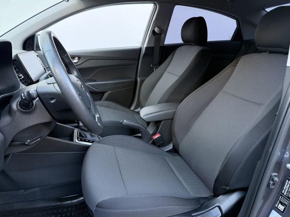 Hyundai Solaris II Рестайлинг с пробегом 2021 года, цена 1 600 000 рублей, 41568 км, седан, Автокод Объявления