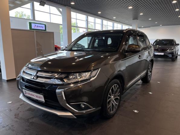 Mitsubishi Outlander III Рестайлинг 2 с пробегом 2018 года, цена 1 860 000 рублей, 185654 км, внедорожник, Автокод Объявления