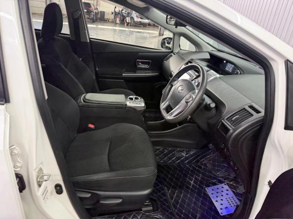 Toyota Prius Alpha I (ZVW40/41) Рестайлинг с пробегом 2015 года, цена 1 397 000 рублей, 118775 км, минивэн, Автокод Объявления