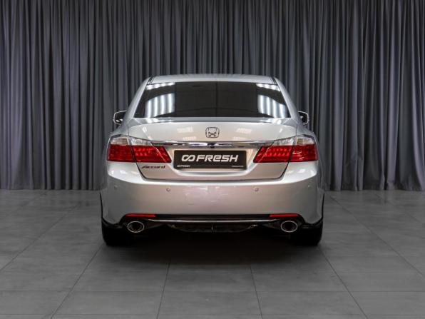 Honda Accord IX с пробегом 2013 года, цена 1 719 000 рублей, 175401 км, седан, Автокод Объявления
