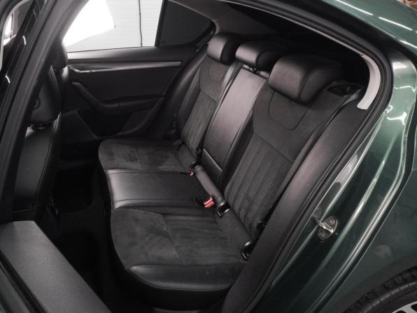 Skoda Octavia III (A7) Рестайлинг с пробегом 2019 года, цена 2 279 000 рублей, 183849 км, лифтбек, Автокод Объявления