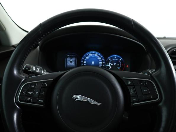 Jaguar F-Pace I с пробегом 2016 года, цена 2 100 000 рублей, 131379 км, внедорожник, Автокод Объявления