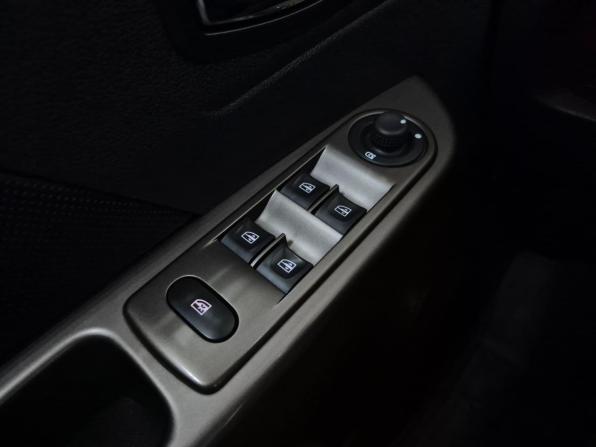 Renault Kaptur I с пробегом 2017 года, цена 1 300 000 рублей, 219947 км, внедорожник, Автокод Объявления