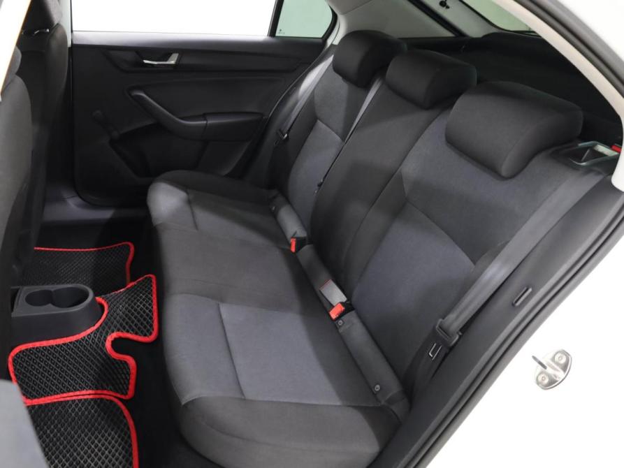 Skoda Rapid I Рестайлинг Ростов-на-Дону  - изображение 9