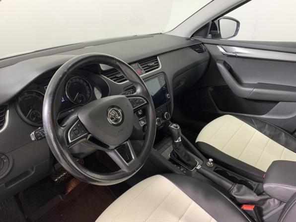 Skoda Octavia III (A7) Рестайлинг с пробегом 2019 года, цена 1 345 000 рублей, 279442 км, лифтбек, Автокод Объявления