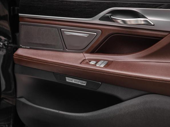 BMW 7 серии VI (G11/G12) с пробегом 2018 года, цена 2 699 000 рублей, 223313 км, седан, Автокод Объявления