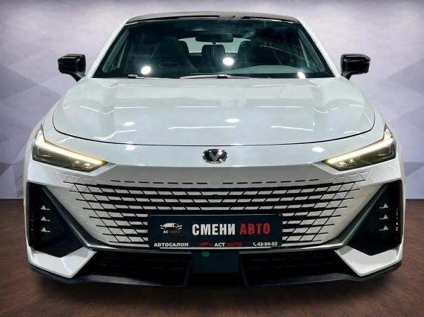 Changan UNI-V I с пробегом 2023 года, цена 2 010 000 рублей, 41300 км, лифтбек, Автокод Объявления